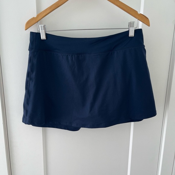 Nike Sports Skirt (Skort) - Picture 4 of 8
